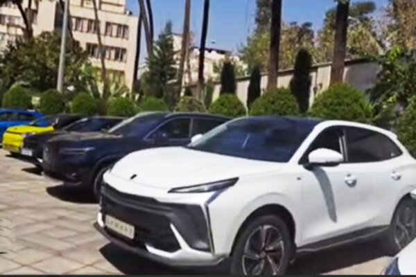 تعرفه خودروهای «هیبریدی وبرقی» تغییر نمی کند
